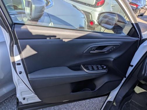 2025 Toyota Crown Signia XLE