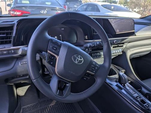 2025 Toyota Crown Signia XLE