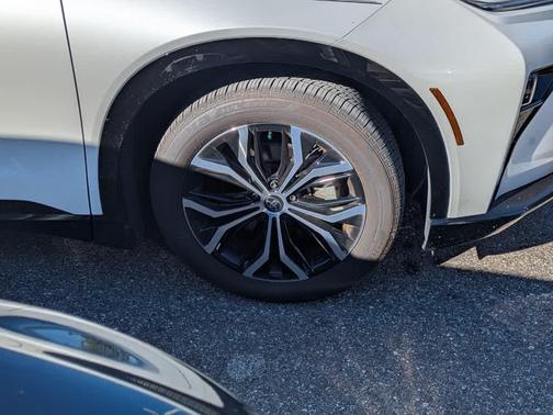 2025 Toyota Crown Signia XLE