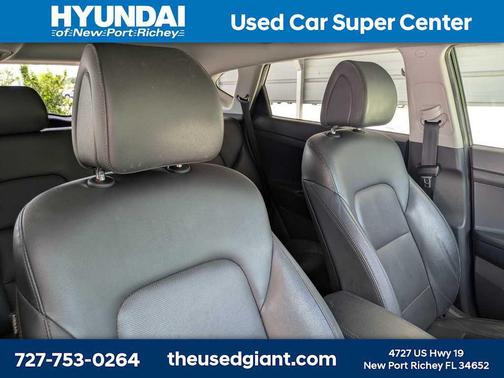 Black Noir Pearl 2017 Hyundai TUCSON SE Plus