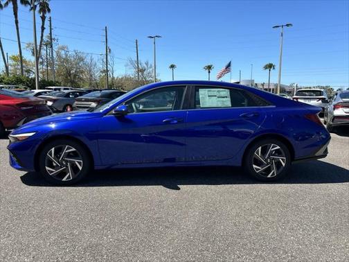 2025 Hyundai ELANTRA SEL