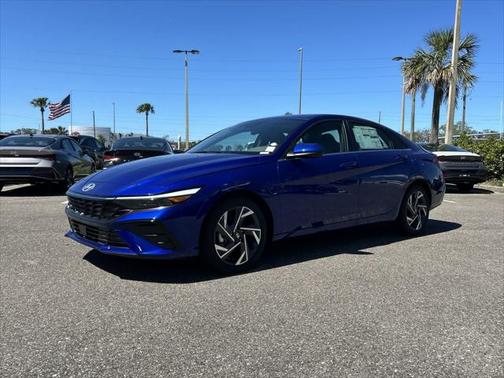 2025 Hyundai ELANTRA SEL