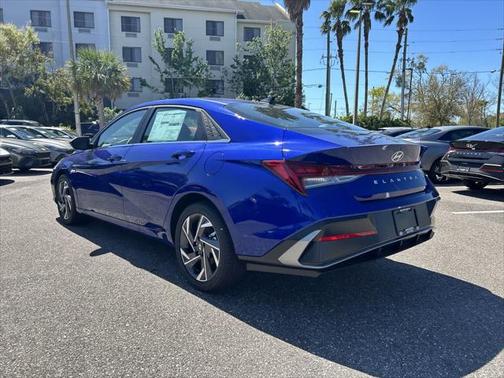 2025 Hyundai ELANTRA SEL