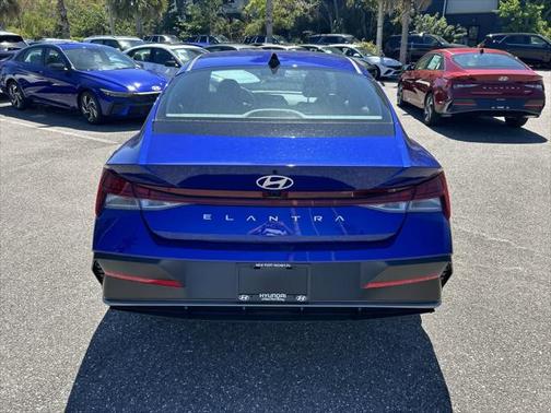 2025 Hyundai ELANTRA SEL
