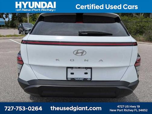 2024 Hyundai KONA SE