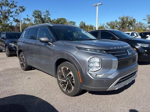 2022 Mitsubishi Outlander SEL Special Edition 2WD