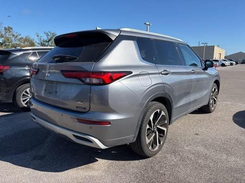 2022 Mitsubishi Outlander SEL Special Edition 2WD