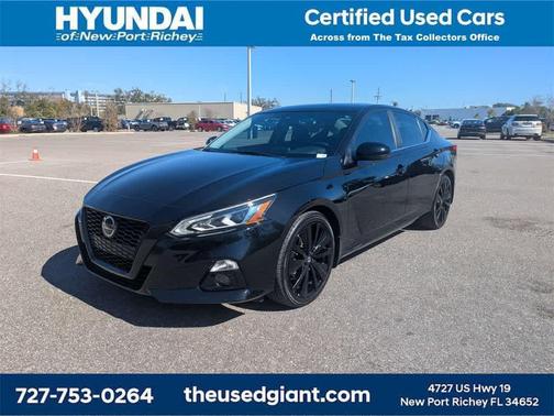 2022 Nissan Altima SR FWD