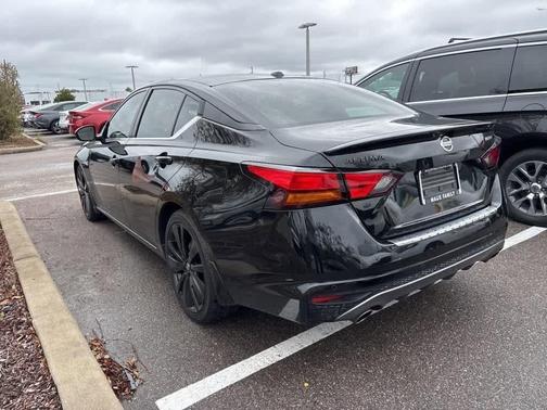 2022 Nissan Altima SR FWD