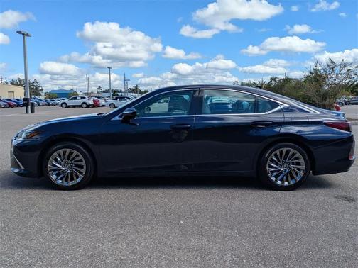 2025 Lexus ES 350 Ultra Luxury