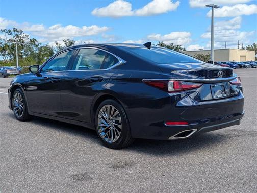 2025 Lexus ES 350 Ultra Luxury