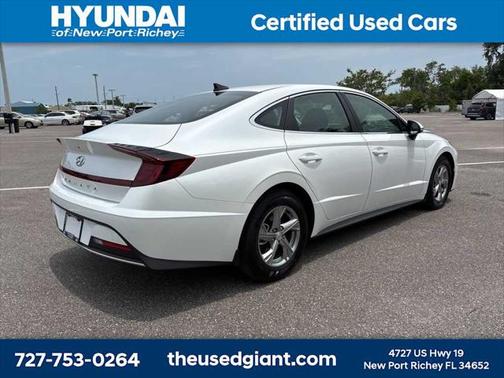 2022 Hyundai SONATA SE