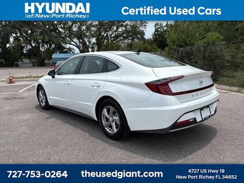 2022 Hyundai SONATA SE