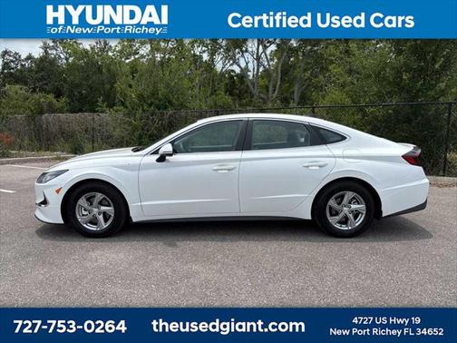 2022 Hyundai SONATA SE