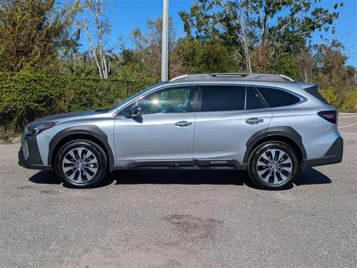2023 Subaru Outback Touring