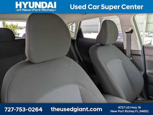 Atlas White 2026 Hyundai KONA SEL Sport