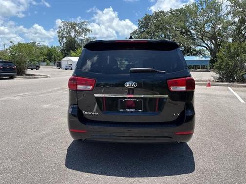 2016 Kia Sedona LX