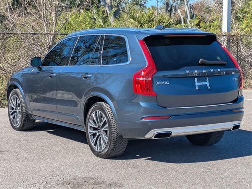 2020 Volvo XC90 T6 Momentum