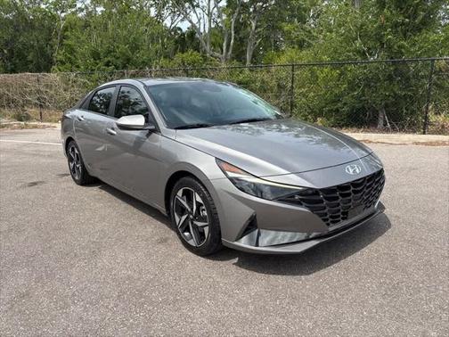 2022 Hyundai ELANTRA Limited