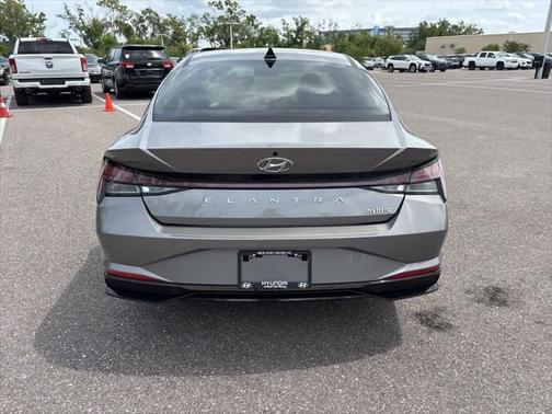 2022 Hyundai ELANTRA Limited