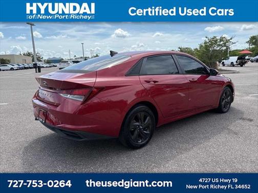 2021 Hyundai ELANTRA SEL