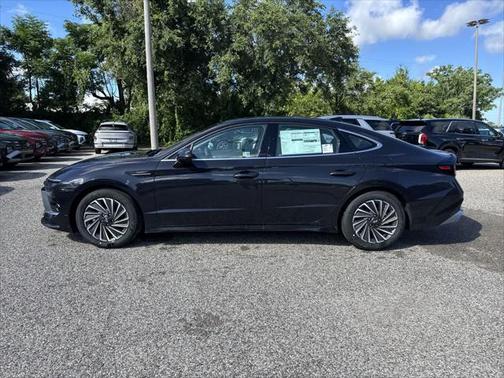 2025 Hyundai SONATA Hybrid SE