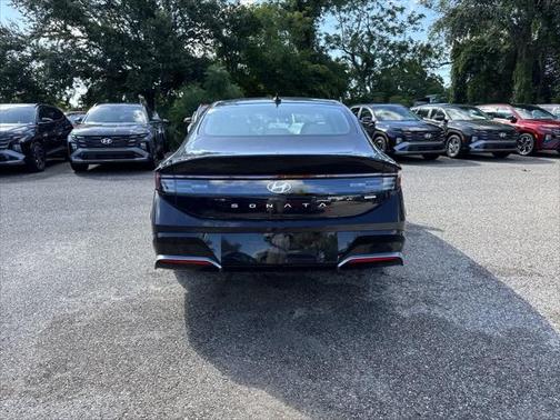 2025 Hyundai SONATA Hybrid SE