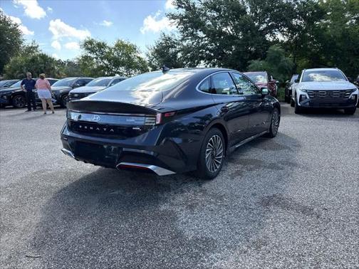 2025 Hyundai SONATA Hybrid SE