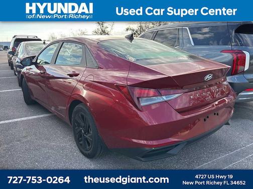 2023 Hyundai ELANTRA SEL