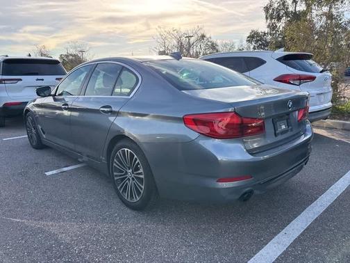 2018 BMW 530 530i