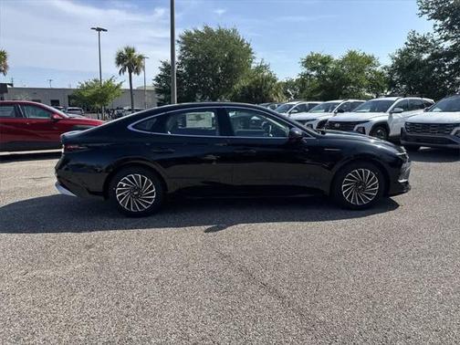 2025 Hyundai SONATA Hybrid SE