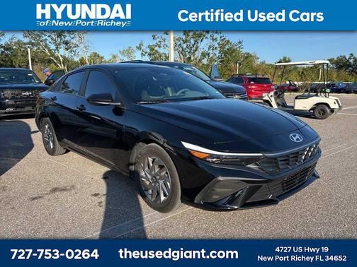 2024 Hyundai ELANTRA SEL