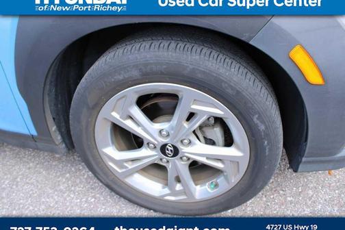 2022 Hyundai KONA SEL