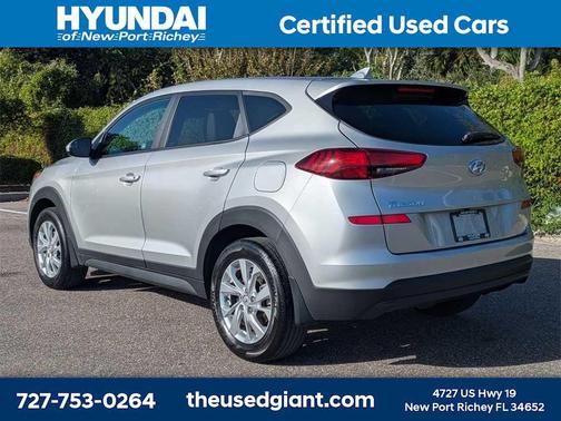 2021 Hyundai TUCSON SE