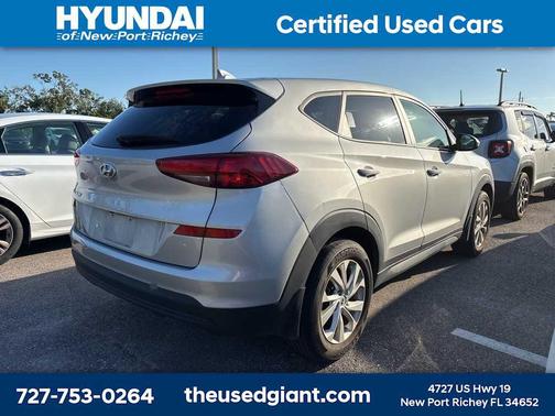 2021 Hyundai TUCSON SE