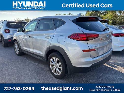 2021 Hyundai TUCSON SE