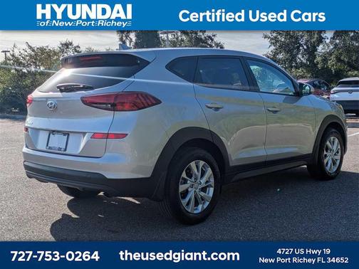 2021 Hyundai TUCSON SE