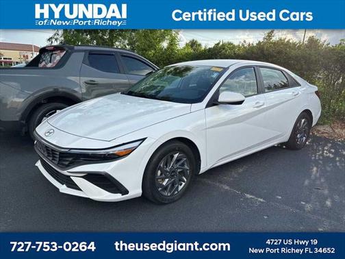2024 Hyundai ELANTRA SEL