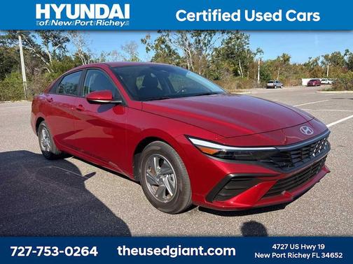 2025 Hyundai ELANTRA SE