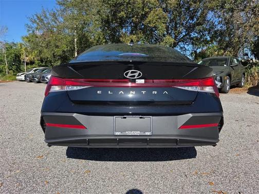 2025 Hyundai ELANTRA Sport