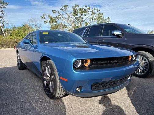 2021 Dodge Challenger SXT