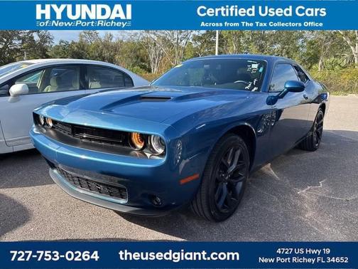 2021 Dodge Challenger SXT