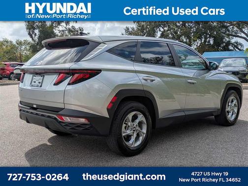 2024 Hyundai TUCSON SE