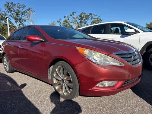 2013 Hyundai SONATA SE