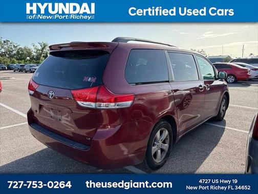 2013 Toyota Sienna LE