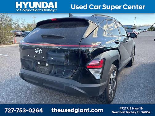 2024 Hyundai KONA SEL