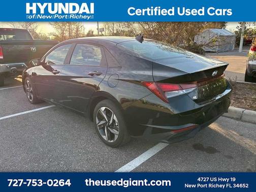 2023 Hyundai ELANTRA SEL