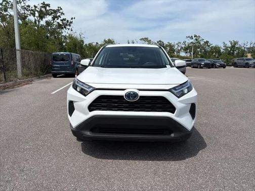 2022 Toyota RAV4 Hybrid XLE