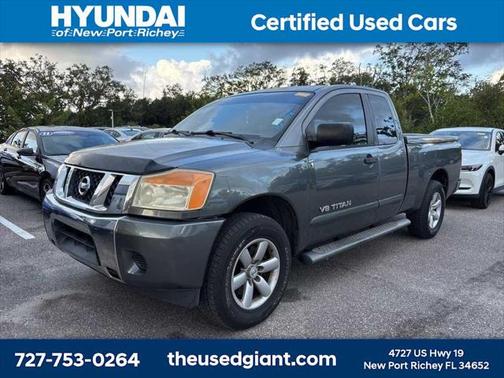 2013 Nissan Titan SV