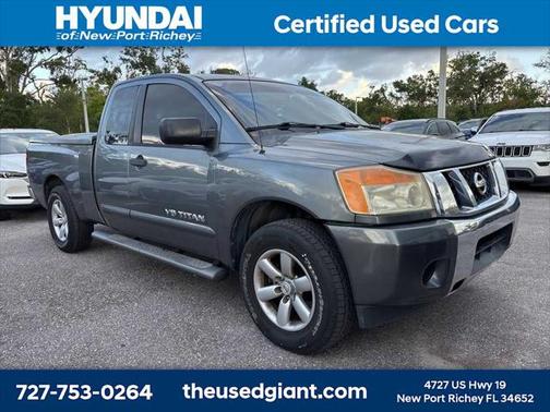 2013 Nissan Titan SV
